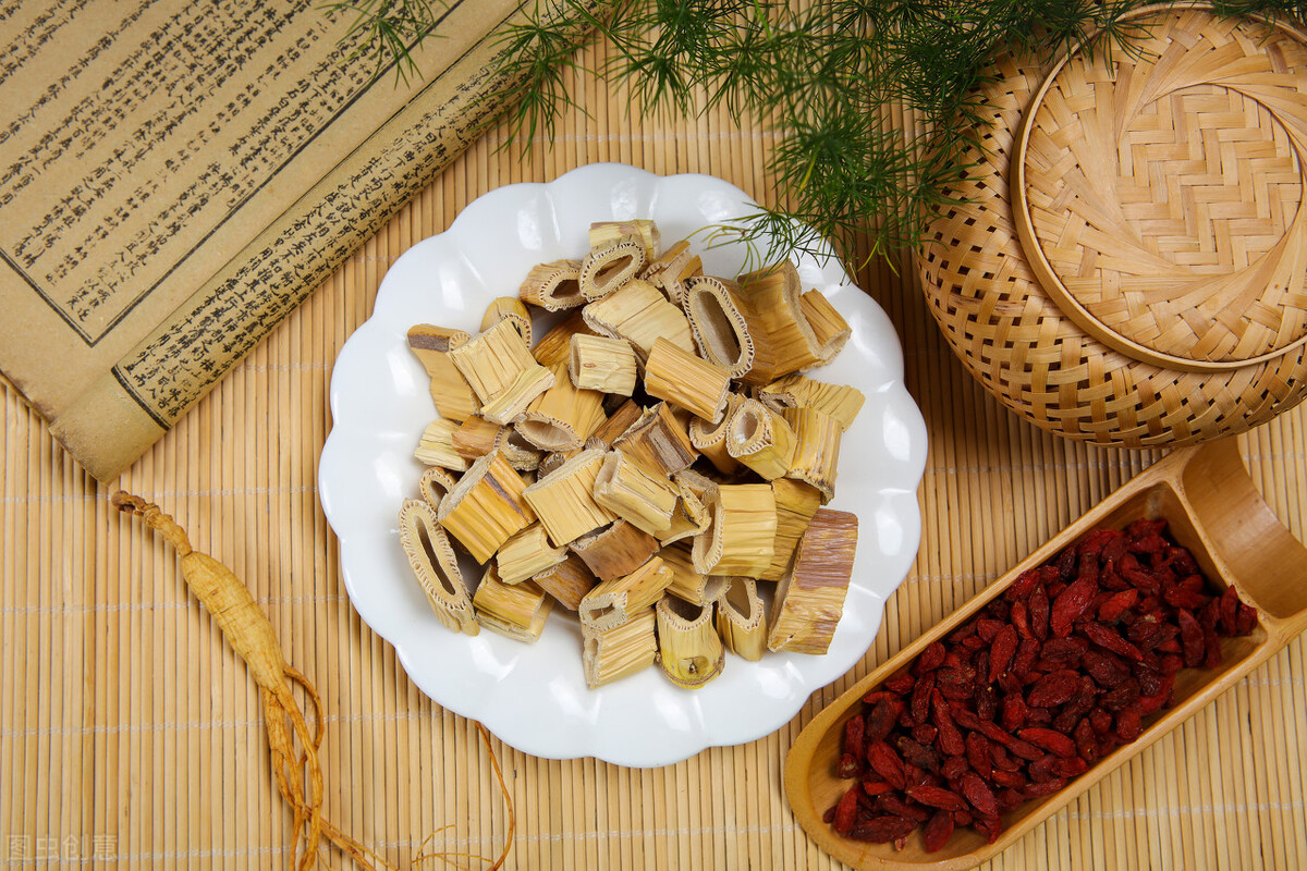 大字不识的中医创建董氏奇穴！高学历中医阿是穴反而搞不清楚？