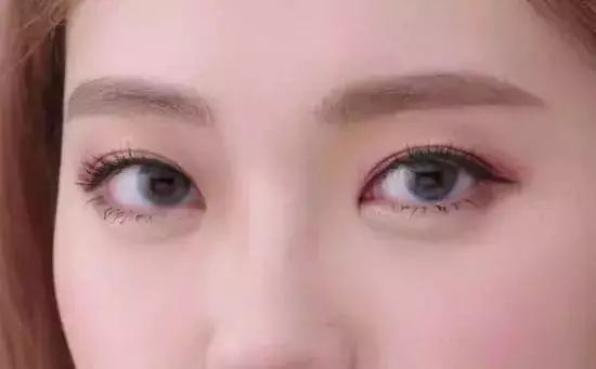 大胆的美瞳色你尝试过几种？美瞳控必备