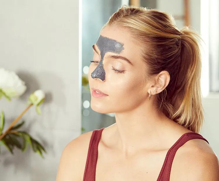 去除黑头最简单最有效的方法,去除黑头既简单又有效的方法