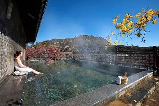 北京洗浴温泉休闲会所排名前十,天冷了北京10大温泉度假村等您泡