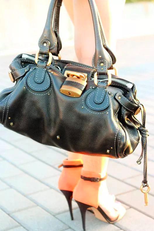 精致女人包包里必备物品,包包女包精致上档次手提包