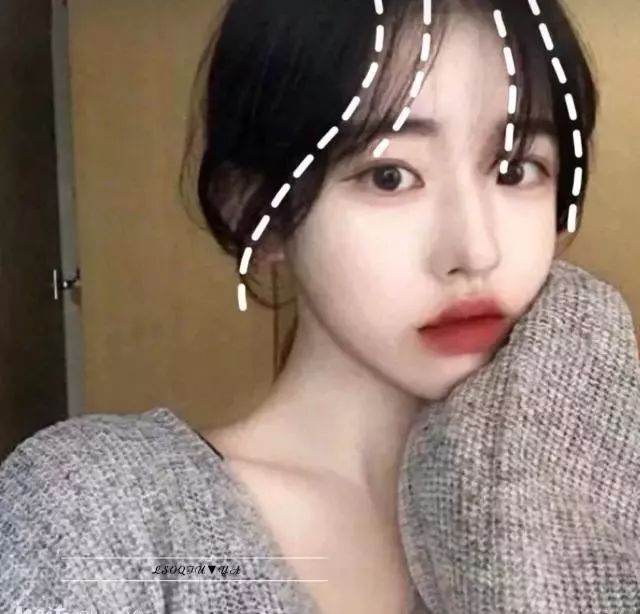 小脸发型女2020流行中短烫发发型,小脸发型女2020流行发型超短发