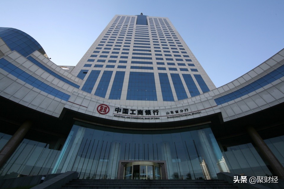 银行大厦都是自建的吗还是租的,为啥银行建很多大厦