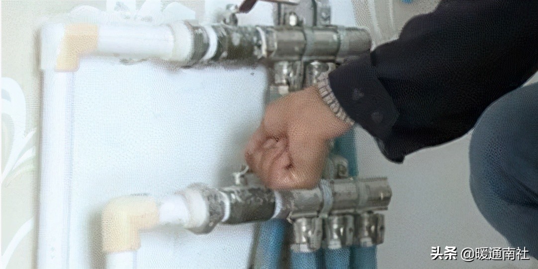 地暖不热放水排气方法,地暖排气放水视频教程抖音