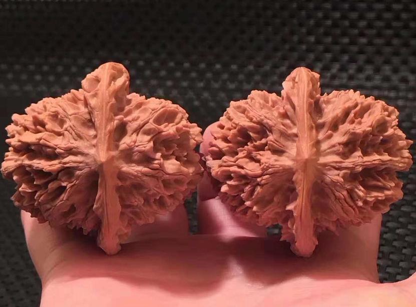 核桃盘红的正确方法,核桃盘红了值钱吗