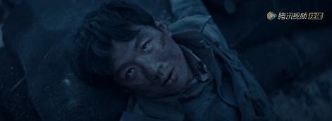 全程高能，开播17分钟不敢走神1秒，这部B级片把他拍活了