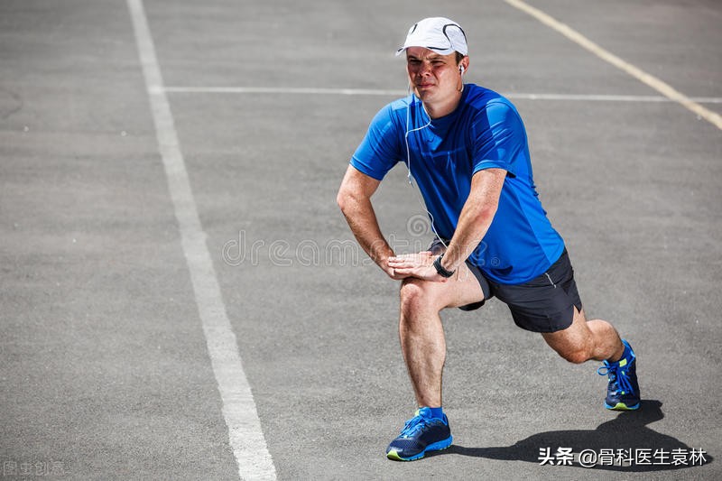 上楼梯时突然会有腿无力现象,上下楼梯腿打软是什么原因