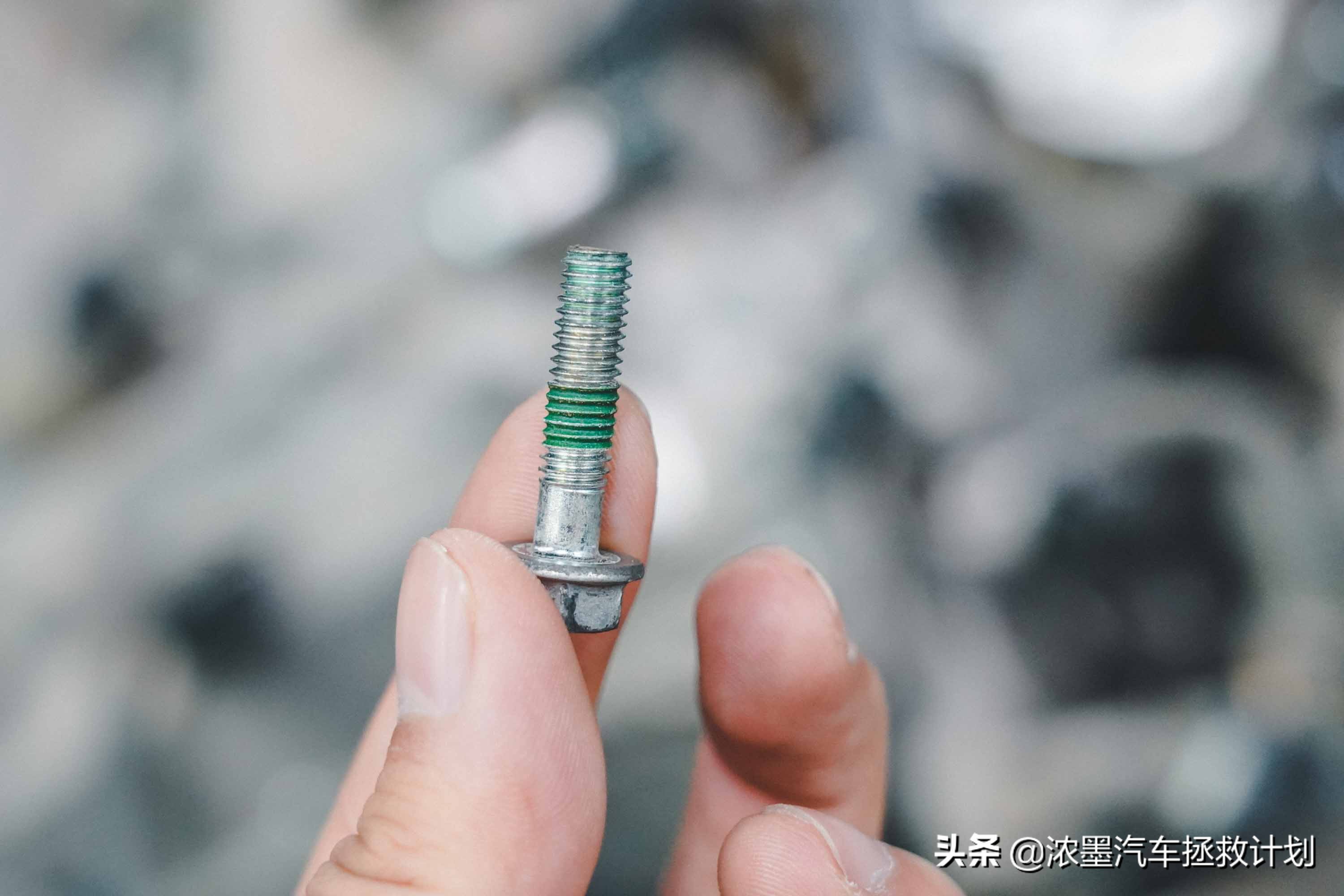 12年丰田皇冠方向机异响维修,新款丰田皇冠异响