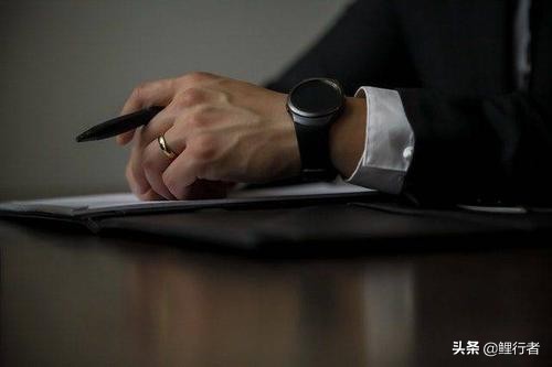 负债几十万的男人该怎么度过,负债百万的人都在做什么