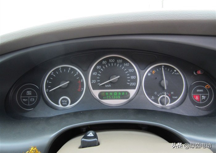 心中的神车,无法超越的经典别克君威