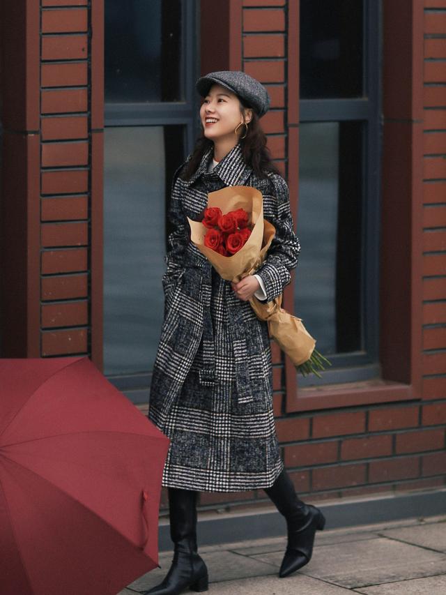 冬天穿格子大衣要怎么搭配,冬季格子大衣穿搭图片大全