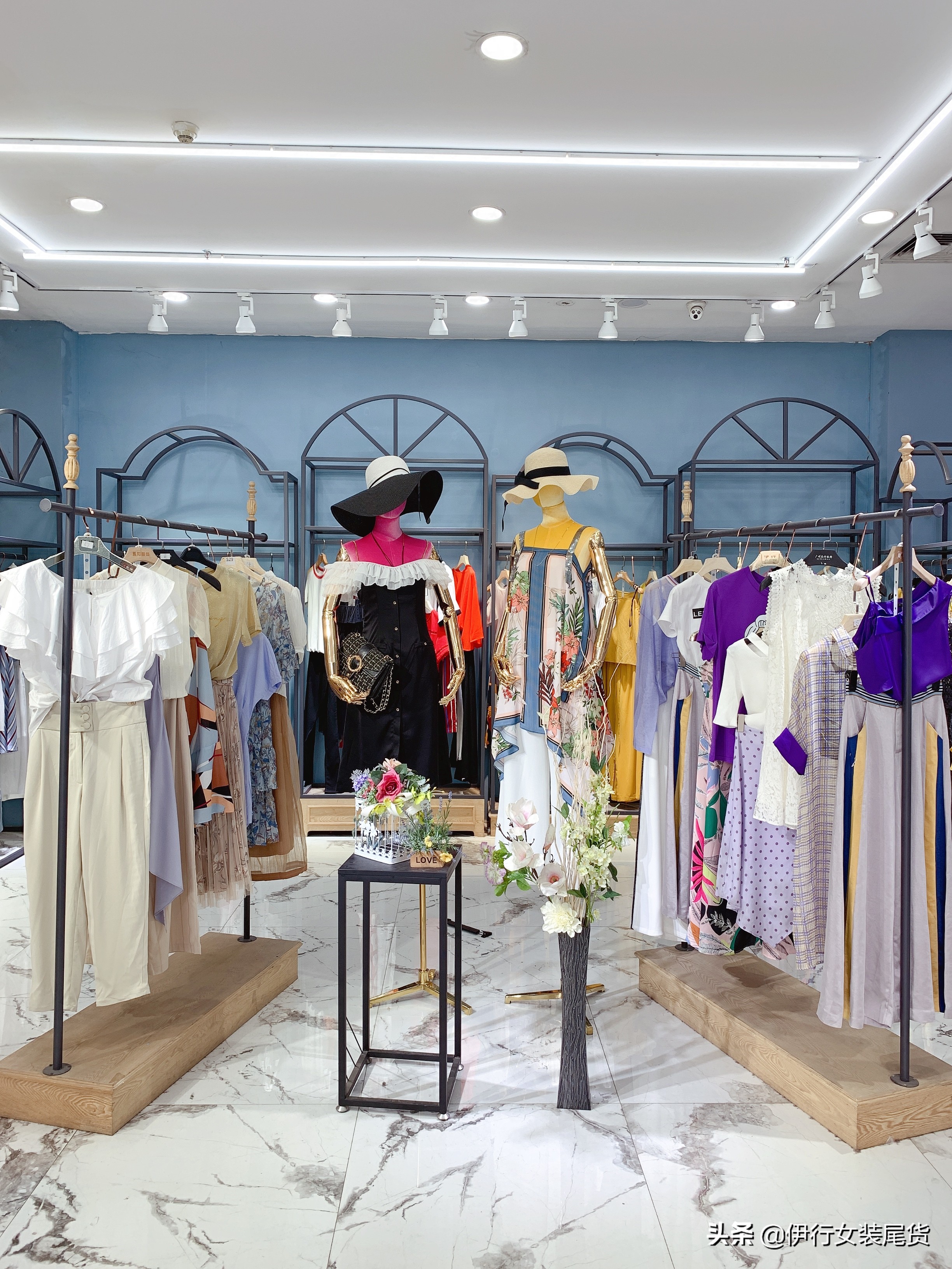 网上服装进货靠谱吗?店主线上进货的四大优势有哪些?