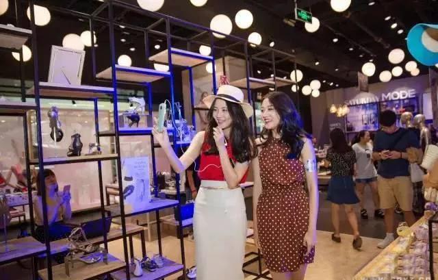 璀璨年华巅峰盛惠|百脑汇15周年云派对,数码产品1折起购!