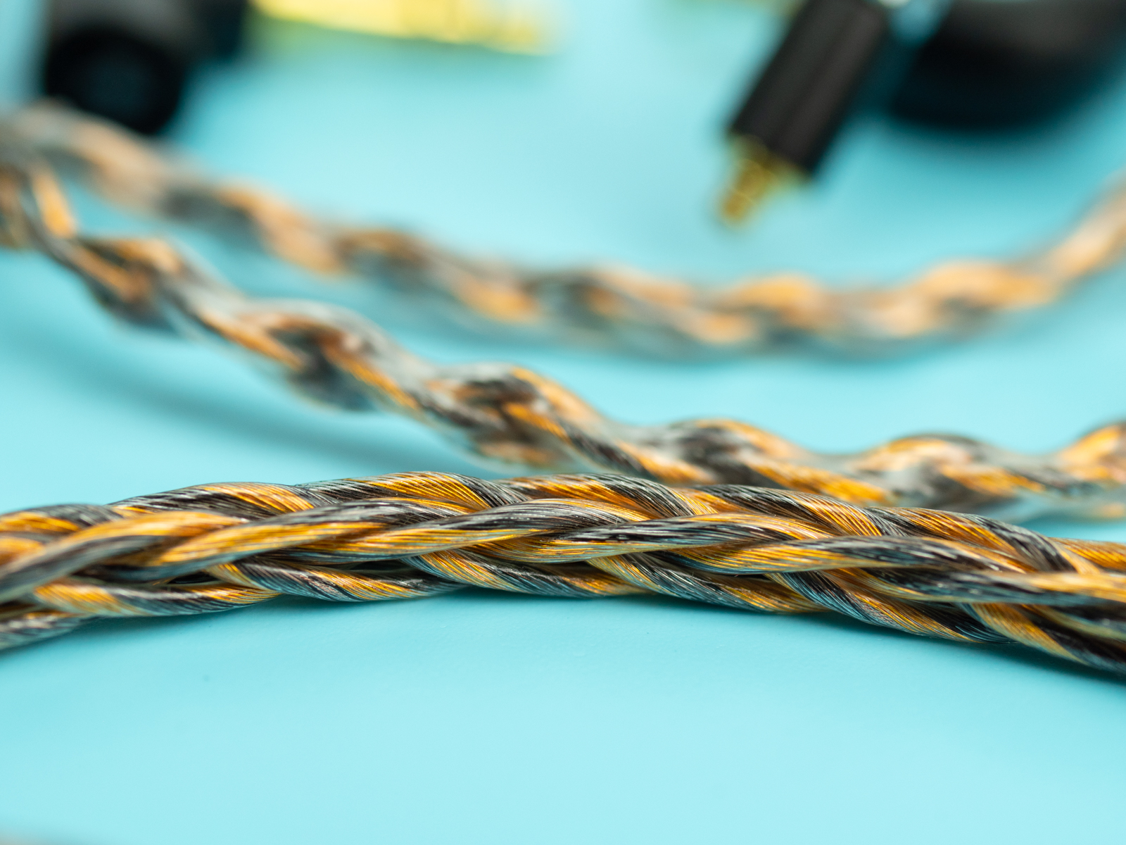 换换更好听,简评扬仕7N单晶铜MMCX耳机线