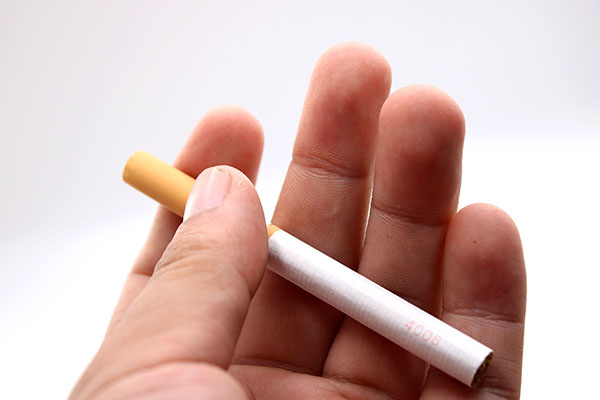 粗杆烟和细杆烟哪个更伤身体,粗烟和细烟谁的危害大视频