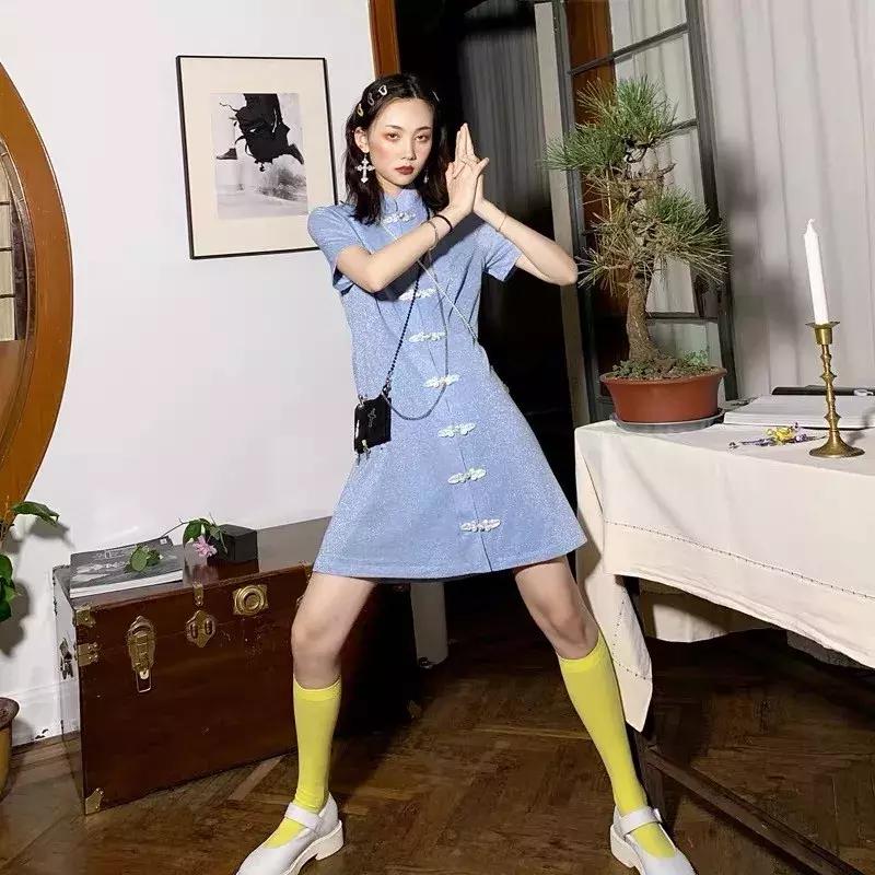 黑丝居然回归了?怎么穿才不廉价?一双黑丝,N种时尚