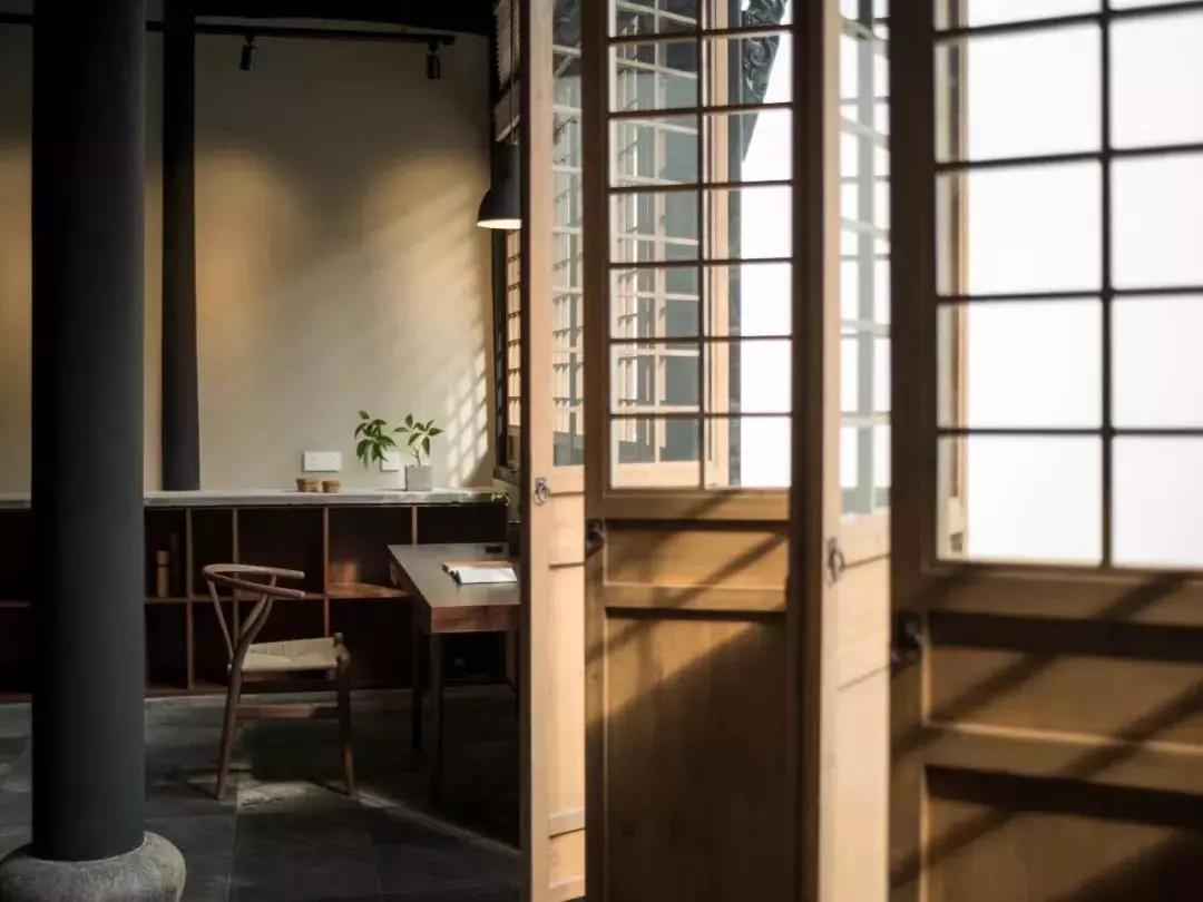 西湖边的传奇山庄，开业登顶“杭州最贵酒店”，旧址重生yyds