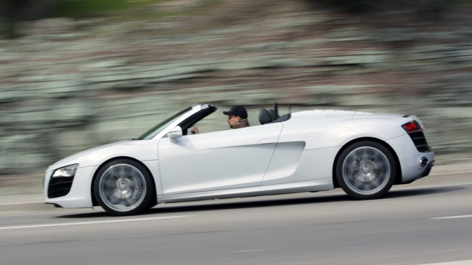 视频测试-奥迪R8V10Spyder:自由V10