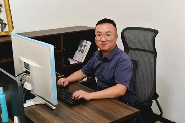 定位8090后车主,装修200万,未开业就吸引同行打卡,这家店有啥魔力