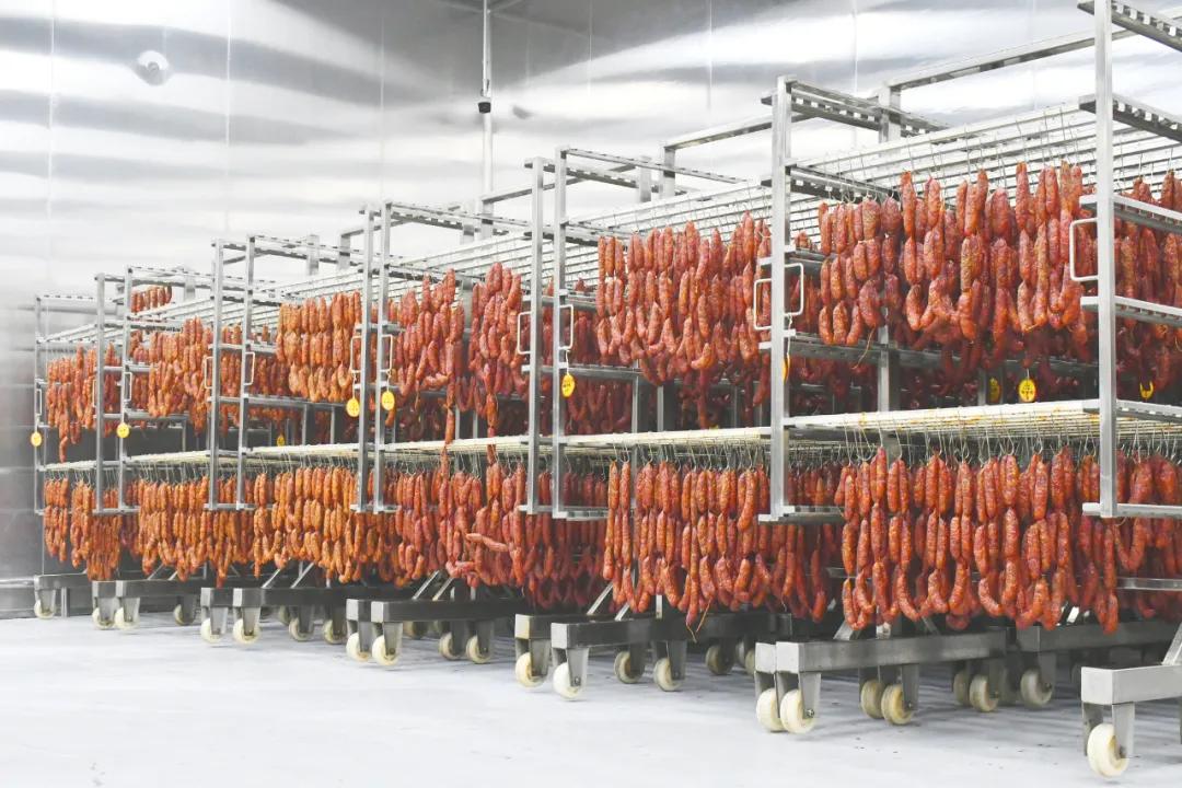 铁骑力士邓兴亮,铁骑力士董事长邓先锋