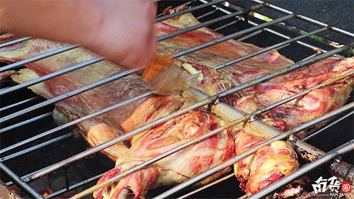 南阳吃烤全羊的地方,河南南阳方城流动烤全羊