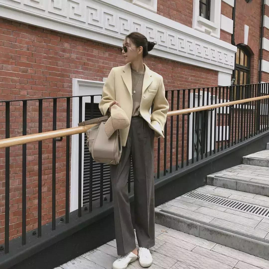 60-70岁高档奶奶装阔腿裤,最流行的奶奶裤人手必备一条