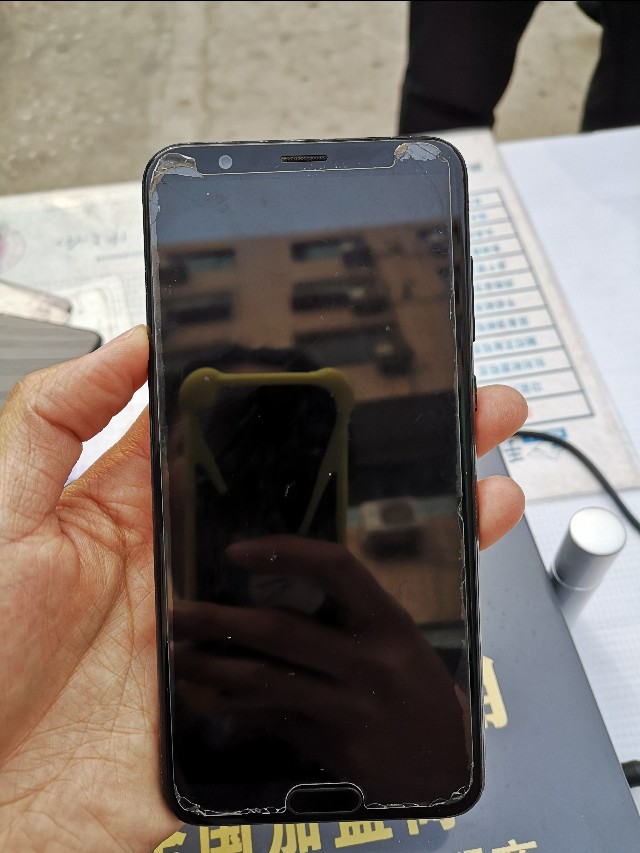 手机贴膜的防窥膜属于什么类型,纳米镀膜与传统手机贴膜的区别