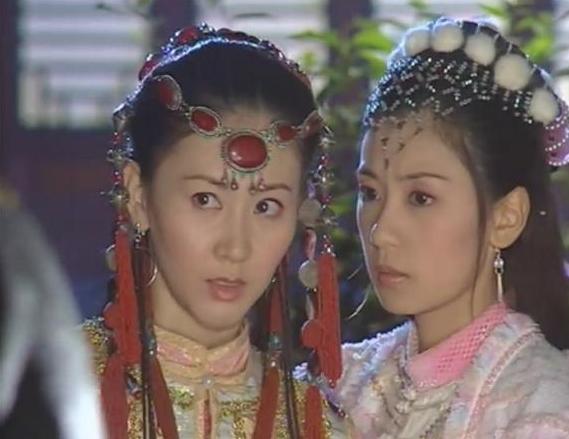 “人体模特”汤加丽，日搜达10万次，父亲震怒：我怎么出门见人