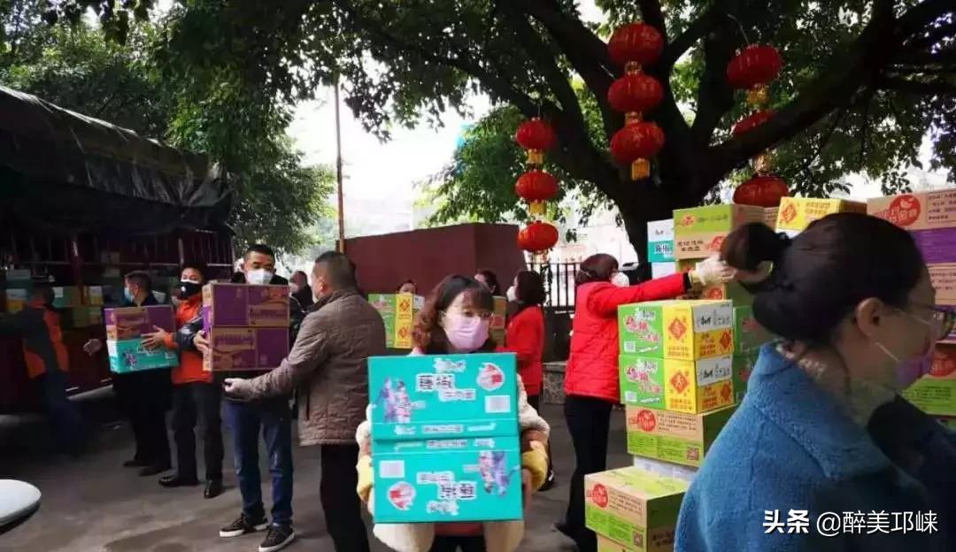 爱心企业主捐赠物资助力家乡抗疫,爱心企业慷慨解囊助力疫情防控