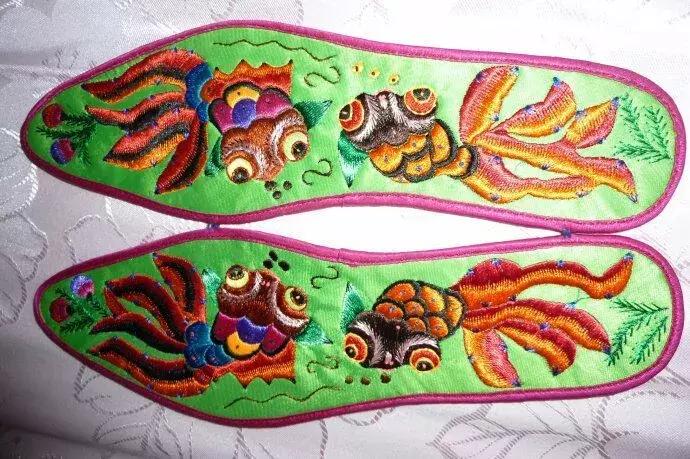 纯手工鞋垫又好学又简单又好看,简单的一针一线纯手工的鞋垫