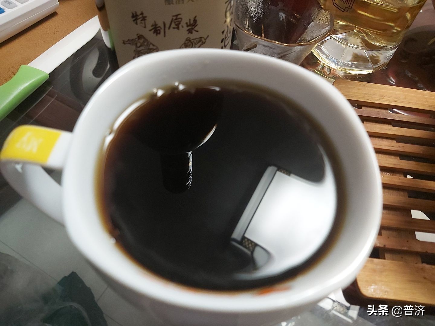 白酒怎么稀释降温,白酒降度用什么水好喝