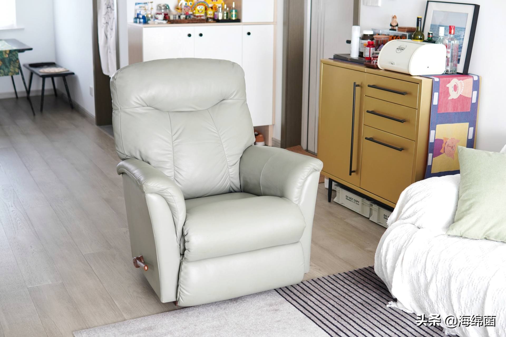 休闲阳台升级，好坐感才是王道：LAZBOY乐至宝功能沙发躺平体验