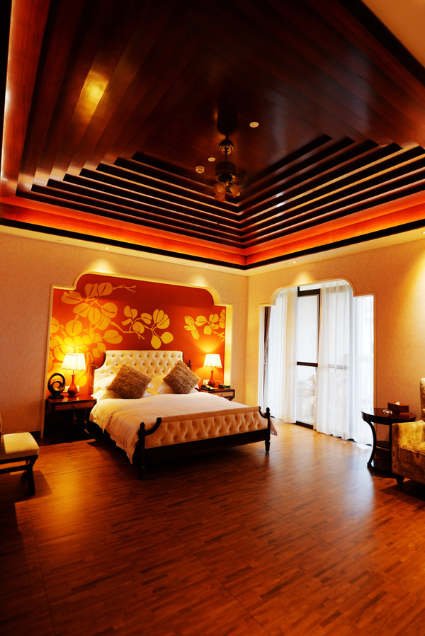 幸亏我来了再不来素材就没了,海南月亮湾的夜晚