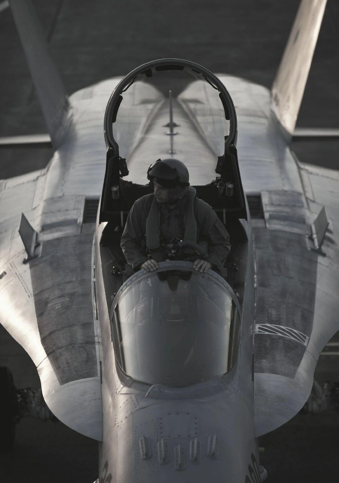 “曾经梦想遨游天际”——万国飞行员系列