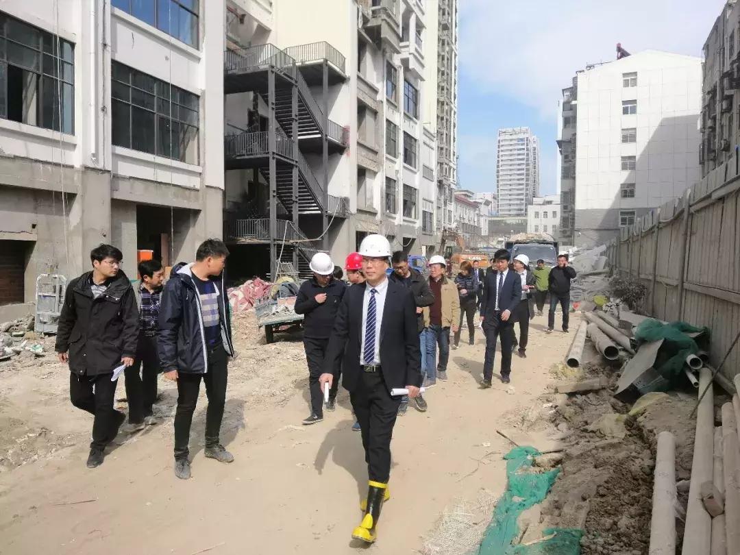 娣崡閲戝湴鑰佹澘绾尝,閲戝湴闆嗗洟绾尝