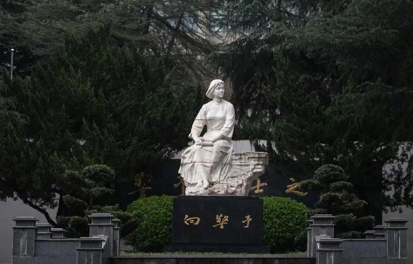 让人泪目的孩子瞬间,让人泪目的儿童