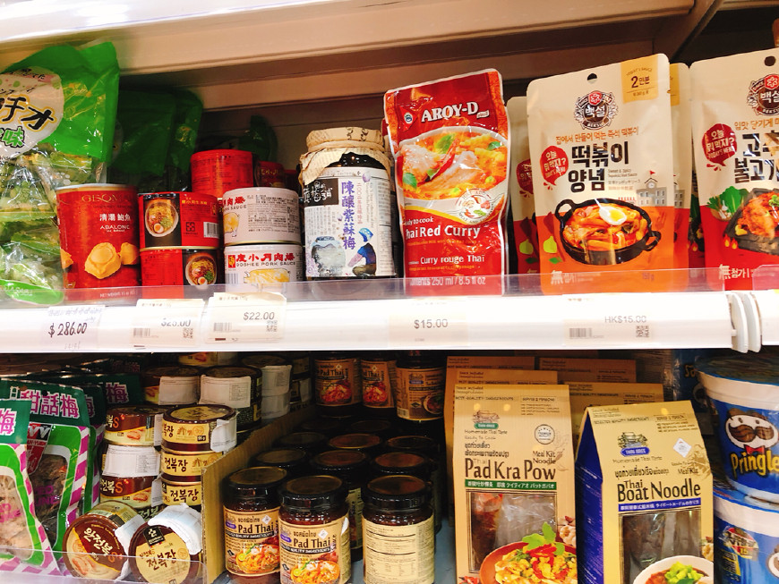 实拍香港便利店物价,一个饮料翻倍卖,旅友说,自带保温瓶实在