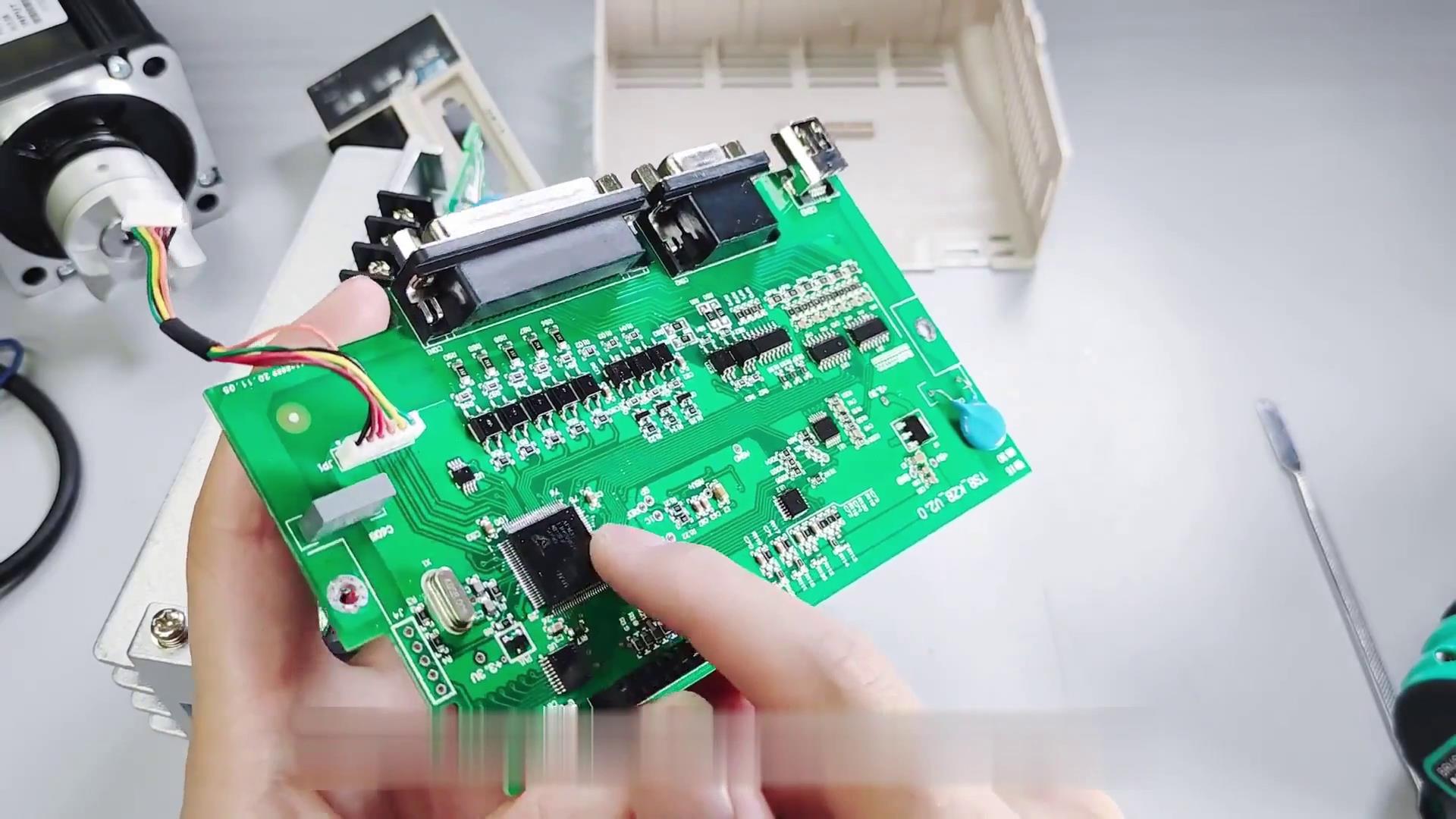 伺服电机对设备的重要性,伺服控制机器人的作用