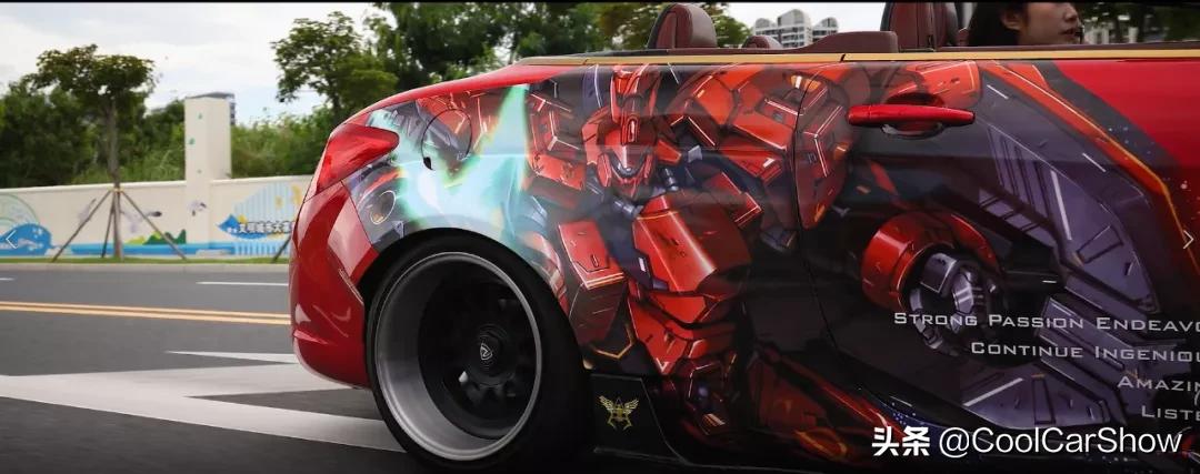 不迎合法系车的浪漫，车友打造‘机甲风’的标志308CC