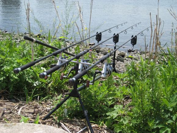 新手路亚抛竿怎样抛不炸线且远投,懒人的福音抛竿钓技巧分析