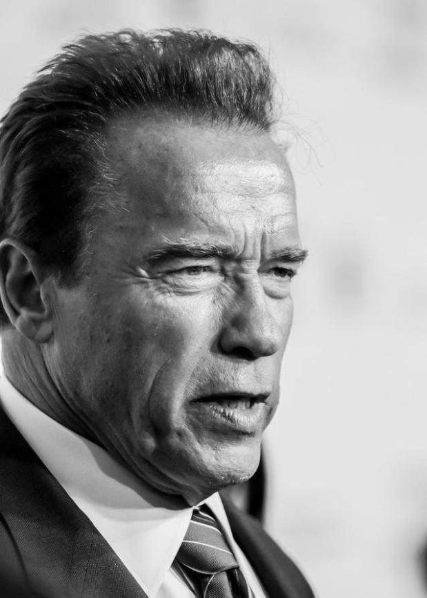 卧推480斤,世界第一拳击猛男