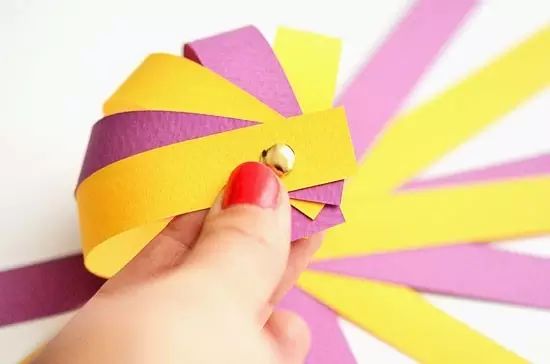 迎接新年的剪纸灯笼,做灯笼来点过年的气氛吧