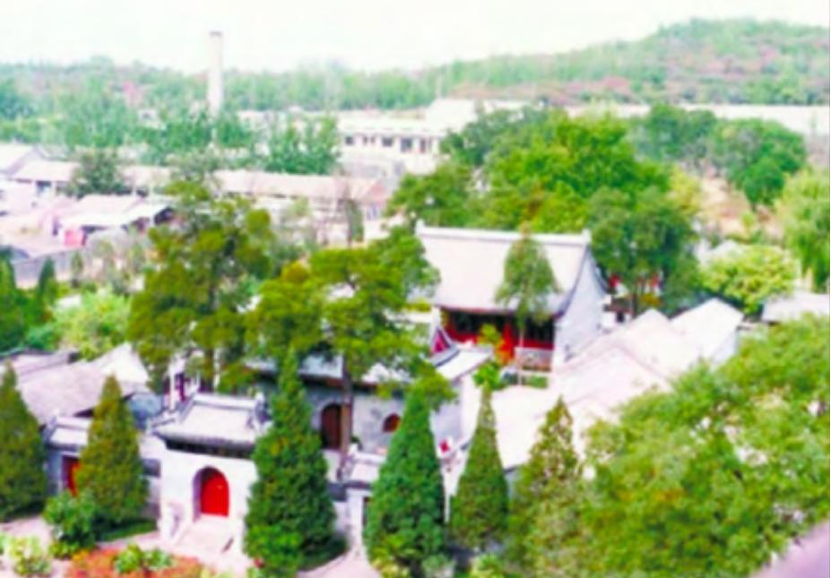 今日八宝山革命公墓,八宝山公墓的革命名人