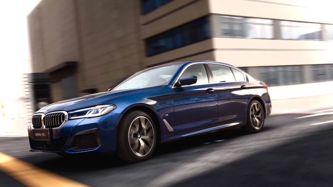 开宝马3系怎么说自己开什么车,现实中开宝马3系是什么水平