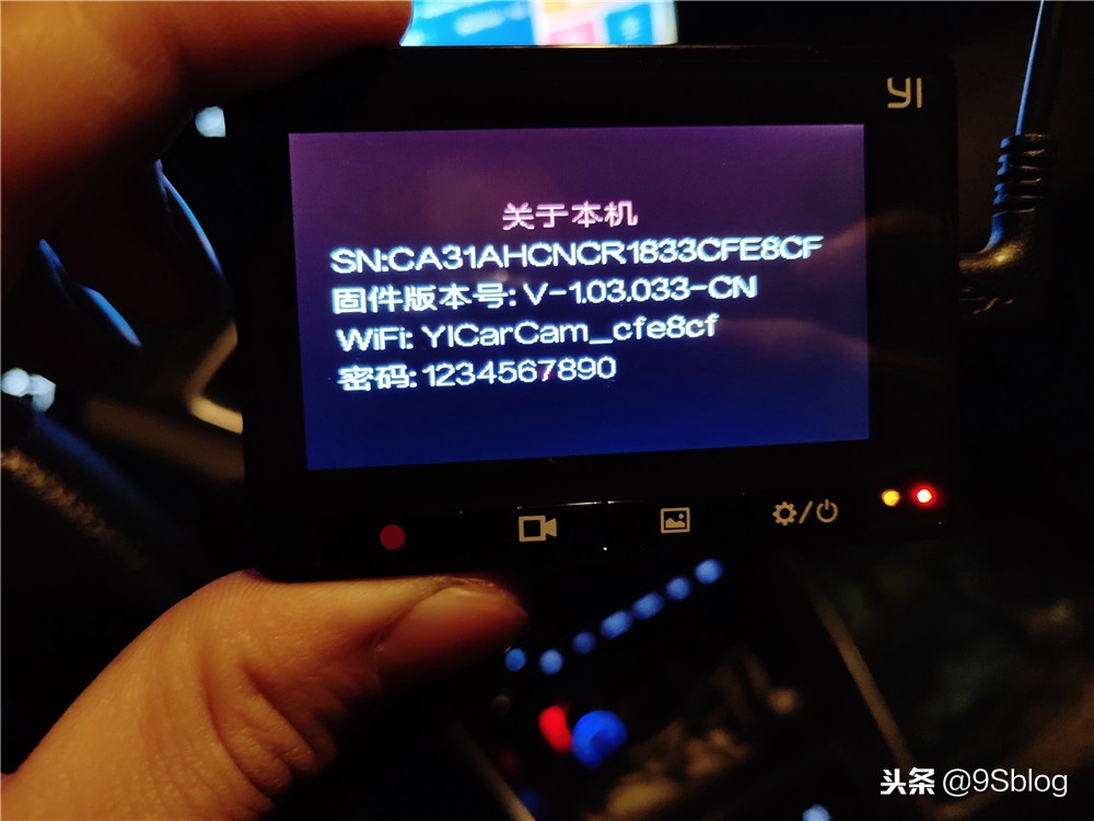 小蚁行车记录仪下载录像,小蚁行车记录仪更换电池