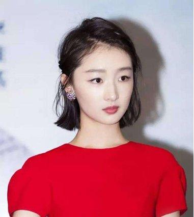 额头凸窄适合的发型女,额头扁脸长适合什么发型女