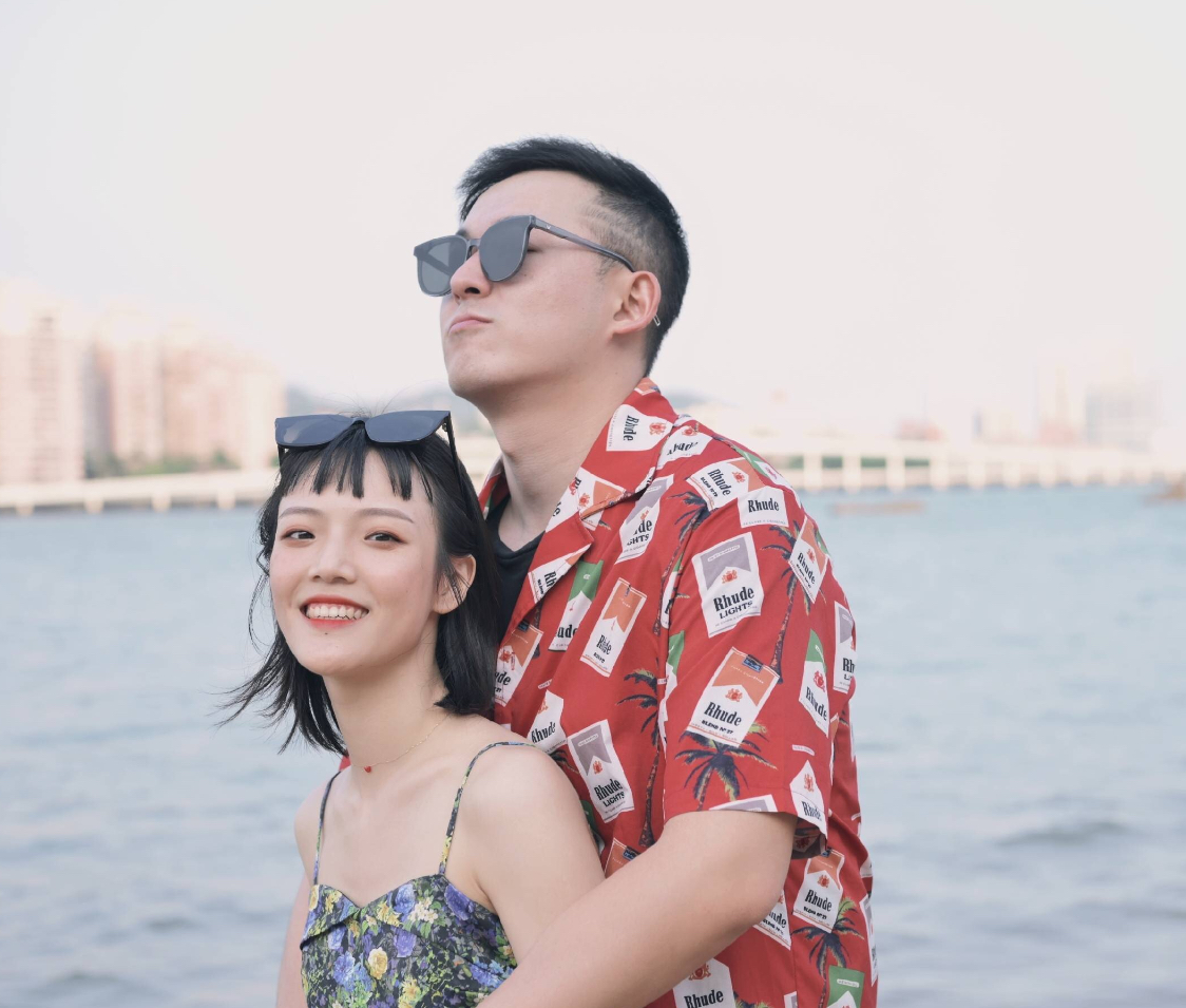 大圆脸适合戴什么款式墨镜,圆脸适合戴哪种样式的墨镜