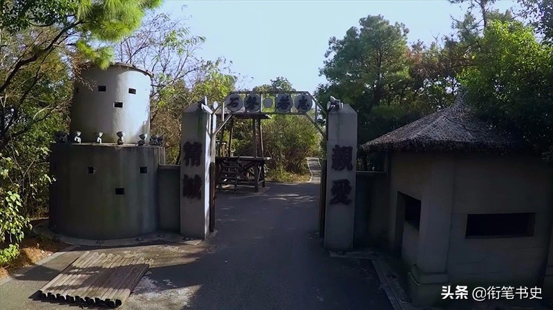 1937年,阴谋刺杀蒋介石的汉奸集团,败给了秘密警察的“*男美**计”