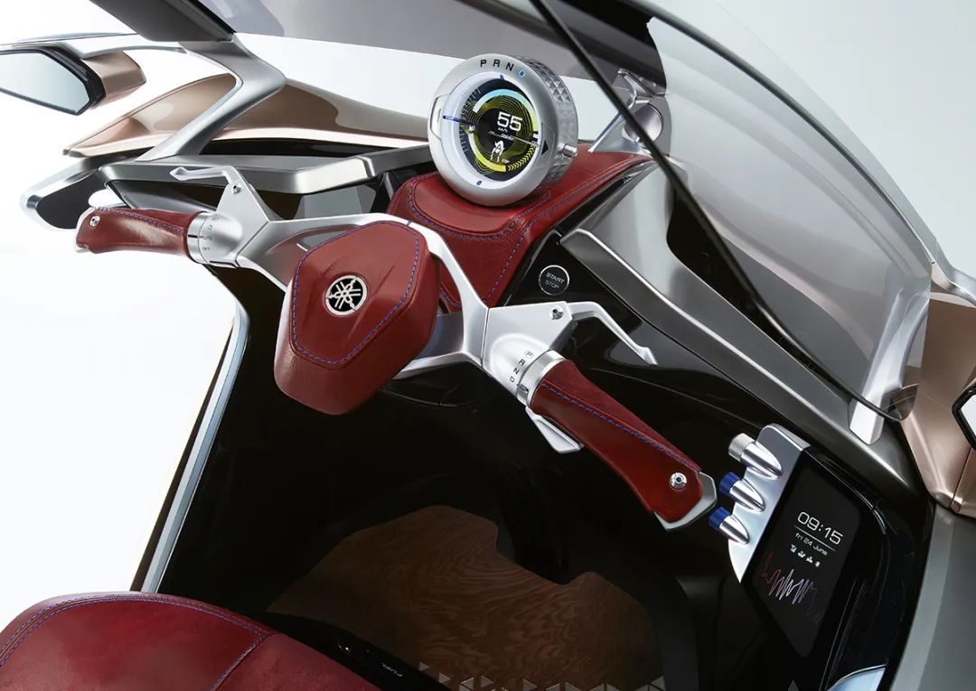 四轮可以压弯吗？雅马哈四轮车型MWC-4新专利图曝光