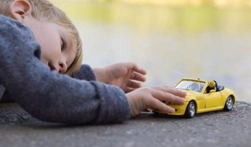 3岁孩子不愿意社交什么原因,大班孩子内向话少社交弱该怎么办